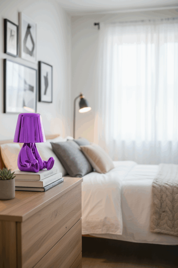 Mr. What μώβ επαναφορτιζόμενο φωτιστικό αφής LED – μεγάλο μέγεθος Mr. What μώβ επαναφορτιζόμενο φωτιστικό αφής LED – μεγάλο μέγεθος